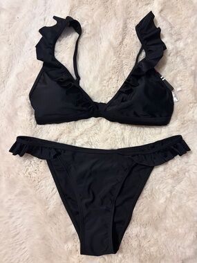 Ruffled Triangle Bikini Set in Black